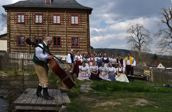 Putování ke sv. Josefu Krásná - Pěnčín