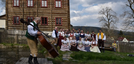 Putování ke sv. Josefu Krásná - Pěnčín
