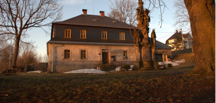 Stavebně historický průzkum fary Krásná.